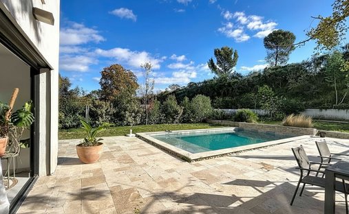 Maison à Granettes-Jauberte-Sainte Anne, Aix-en-Provence, France 1