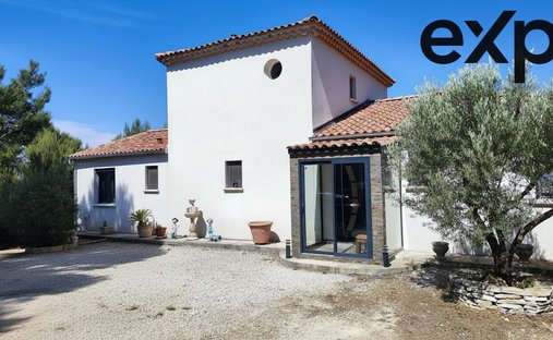 Villa in Saint-Zacharie, Provence-Alpes-Côte d'Azur, France 1