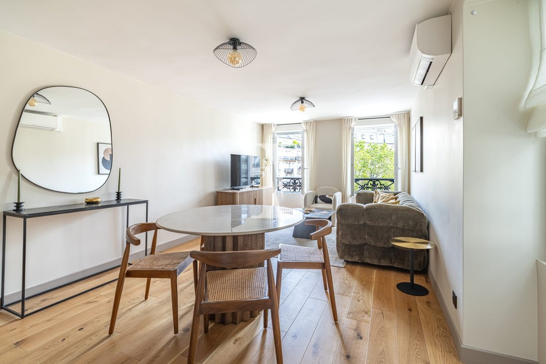 Apartment in Elysées-Madeleine, Paris 8e Arrondissement, Paris 3 - 18928045