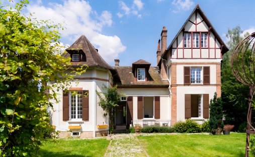 House in Arrondissement of Fontainebleau, Ile-de-France, France 1