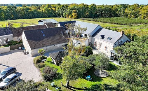 House in Saint-Georges-sur-Cher, Centre-Val de Loire, France 1