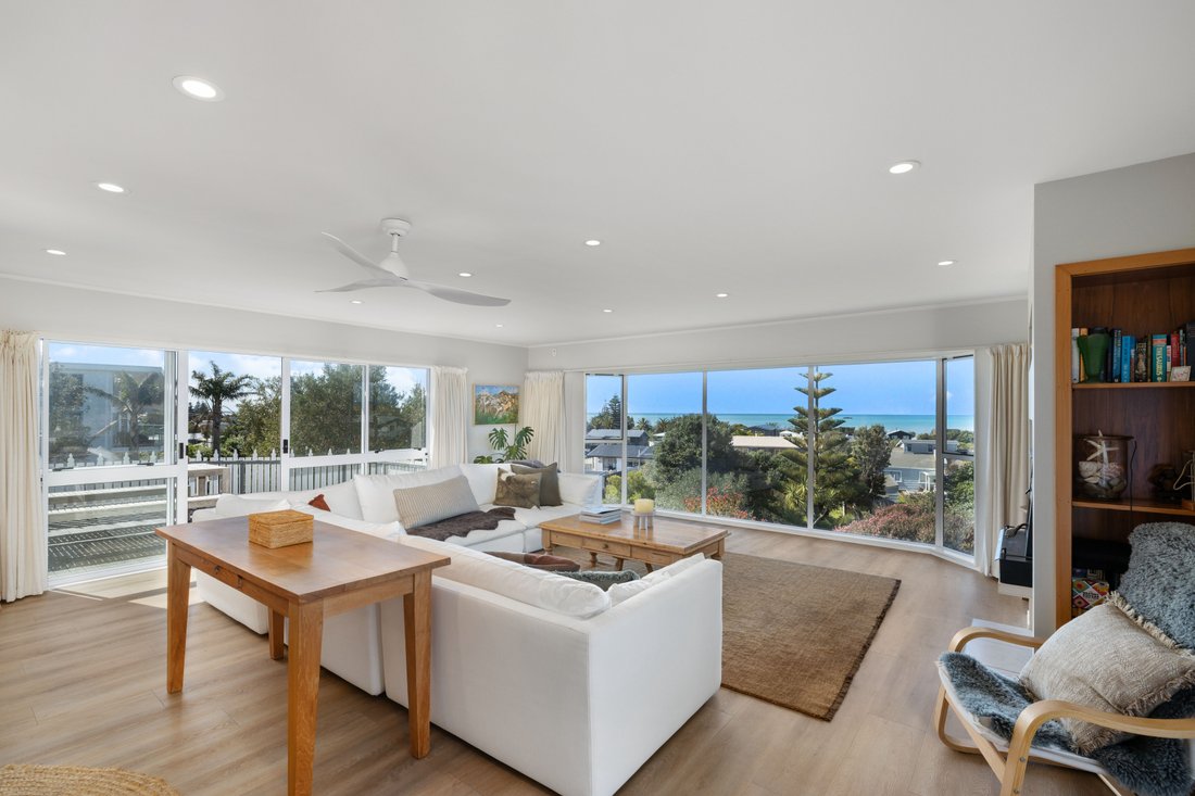 House in Riversdale Beach, Wellington, New Zealand 4 - 18927693
