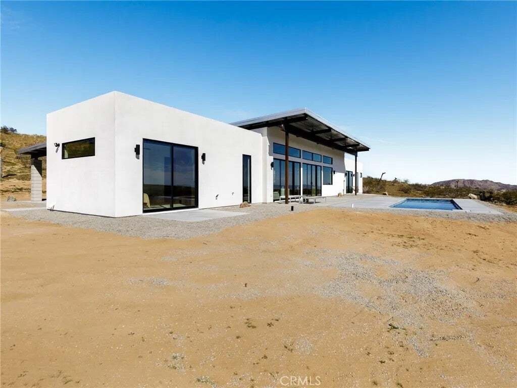 House in Yucca Valley, California, United States 3 - 18926221