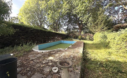 House in Park Langley, Bromley, England 1