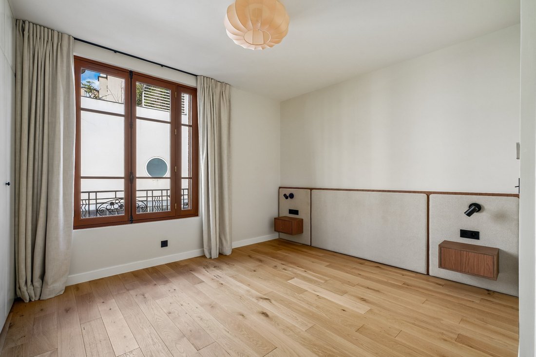 House in Cambronne-Garibaldi, Paris 15e Arrondissement, Paris 5 - 18927522