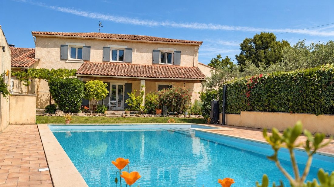 House in Eyragues, Provence-Alpes-Côte d'Azur, France 1 - 17653432