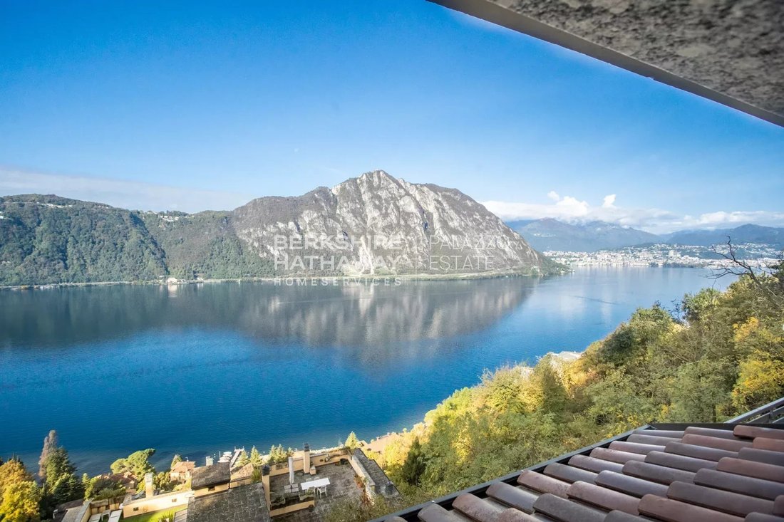 Apartment in Campione d'Italia, Lombardy, Italy 1 - 14949173