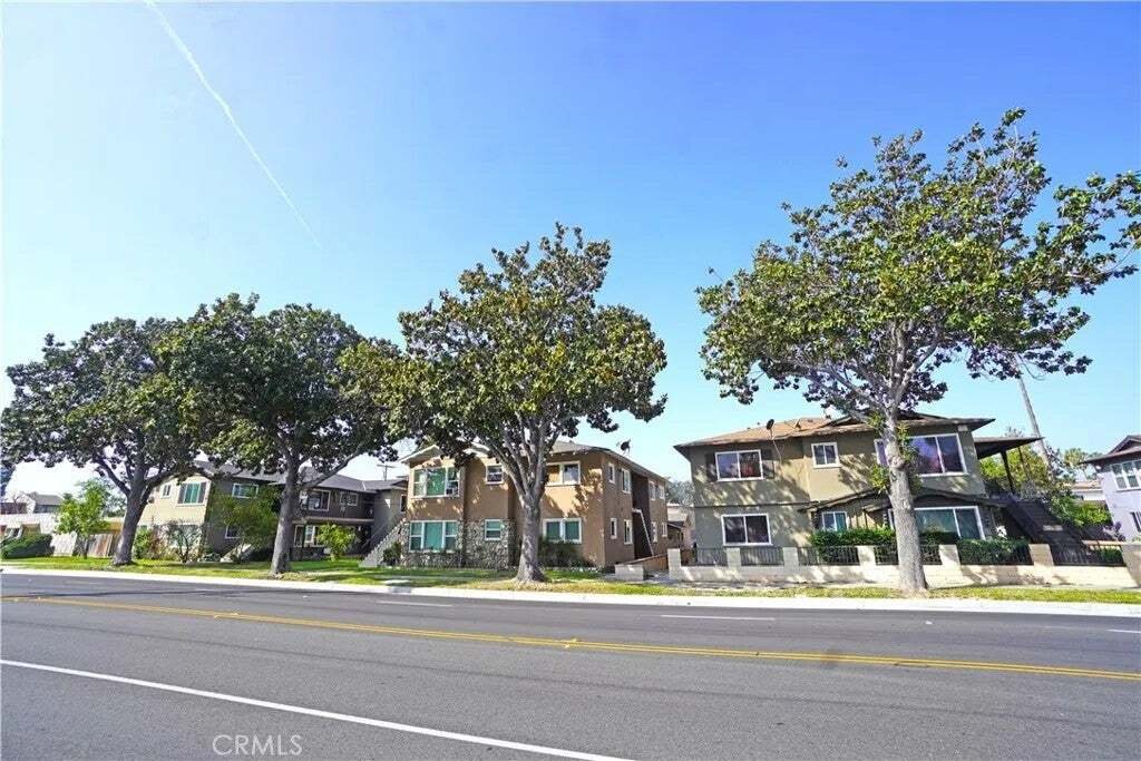 Orange, California, United States 4 - 18926144