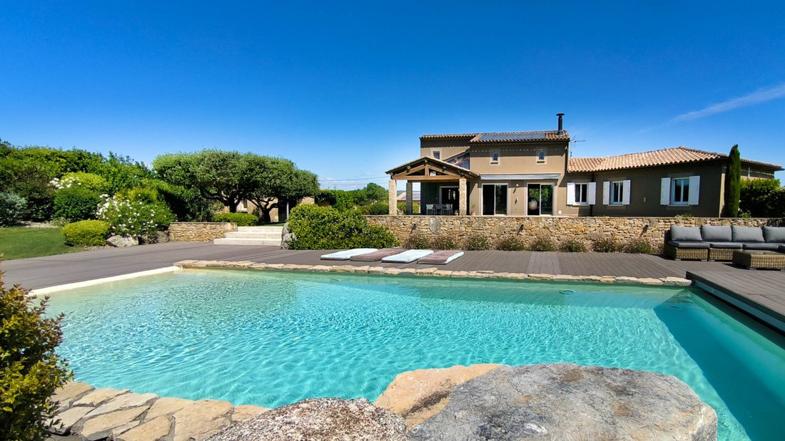 Finca en Uzès, Occitania, Francia 1 - 18923965