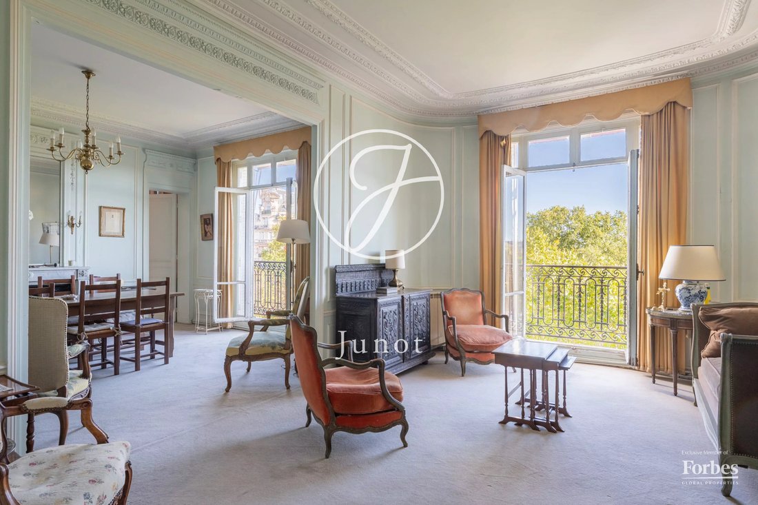 Apartment in Gros Caillou, Paris 7e Arrondissement, Paris 2 - 18923891