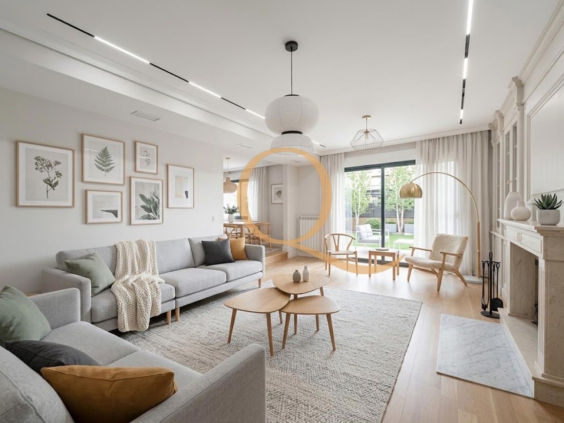 Chalet à Fuencarral-El Pardo, Madrid, Espagne 1 - 18330008