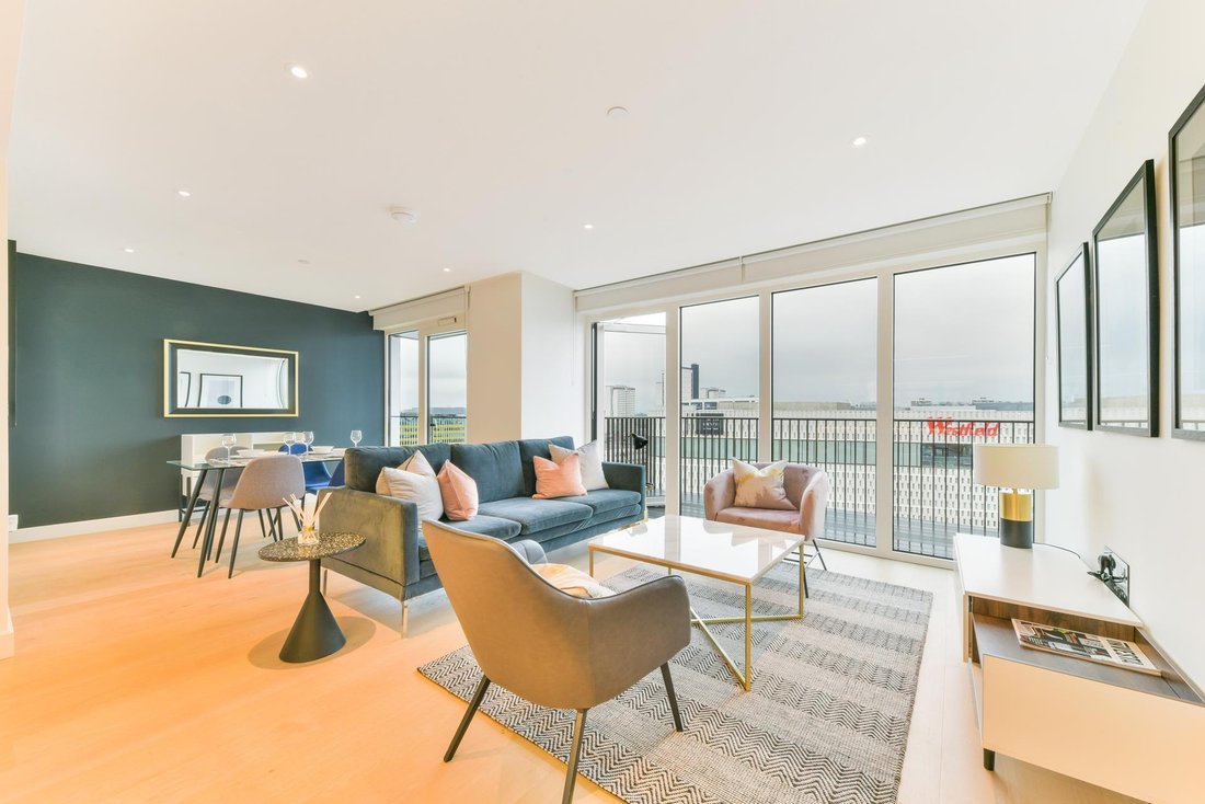 Apartment in White City, Hammersmith and Fulham, England 1 - 18925616