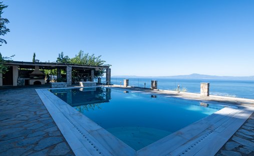 Villa in Verga Community, Peloponnese, Western Greece and the Ionian, Greece 1