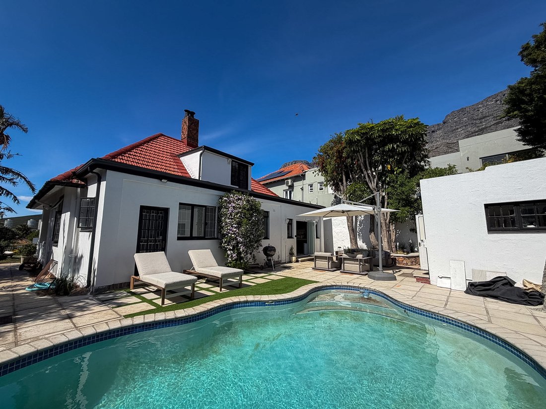 Country House in Oranjezicht, City Bowl, Cape Town 2 - 18927685