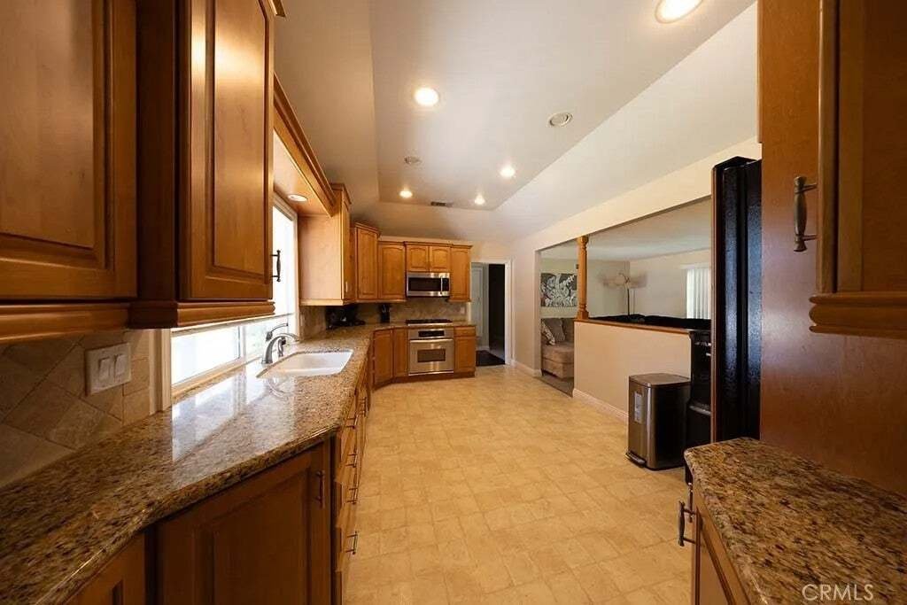 House in Fullerton, California, United States 5 - 18926230
