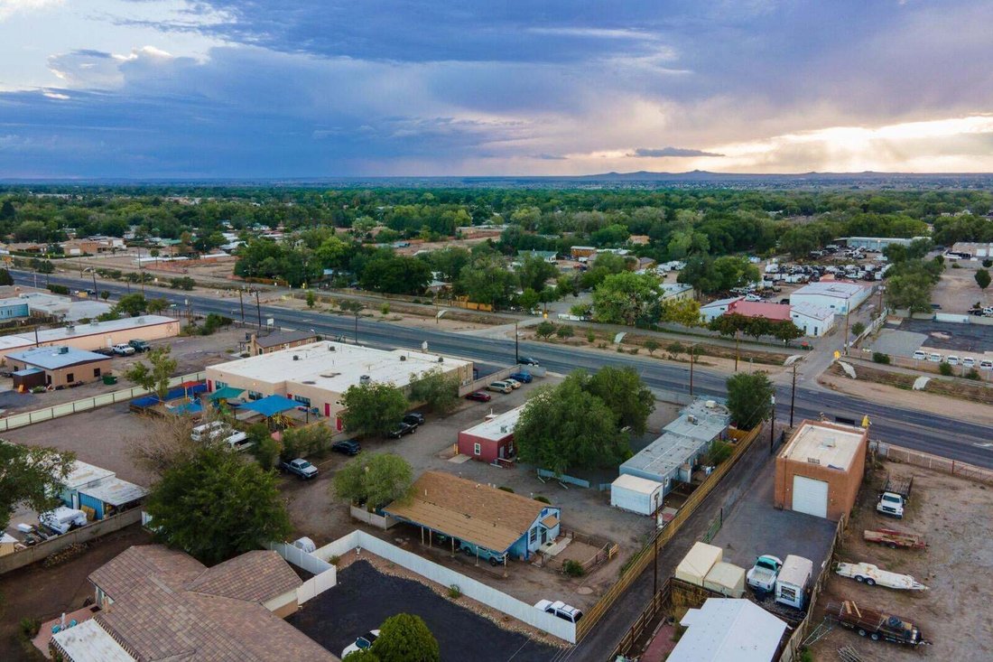 Los Ranchos de Albuquerque, New Mexico, United States 1 - 18925882
