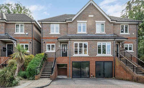 Townhouse in Maidenhead, England 1