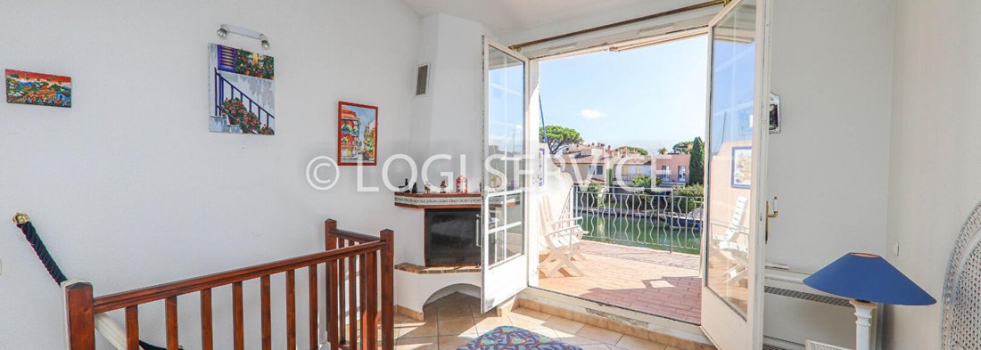 Apartment in Grimaud, Provence-Alpes-Côte d'Azur, France 4 - 18927473