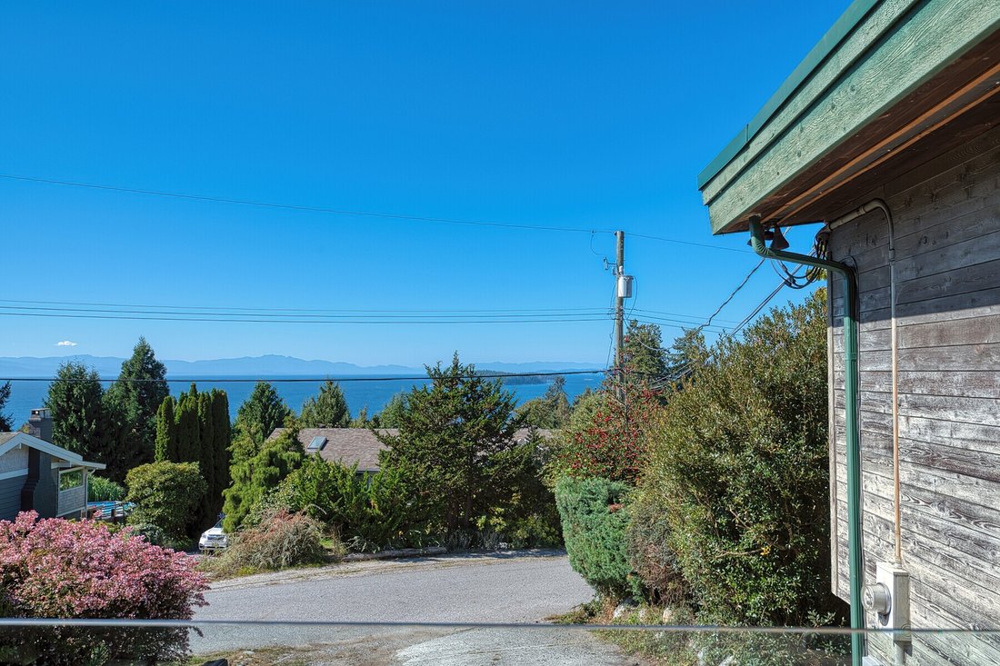 House in Sechelt, British Columbia, Canada 5 - 18926690