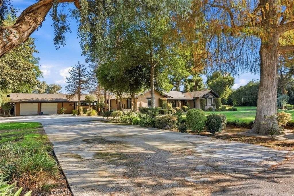 House in Bakersfield, California, United States 3 - 18926224