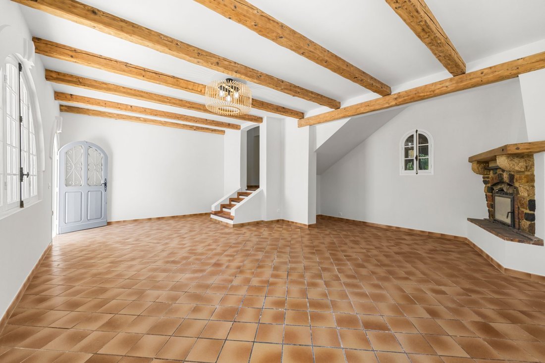 House in Carros, Provence-Alpes-Côte d'Azur, France 3 - 18928058