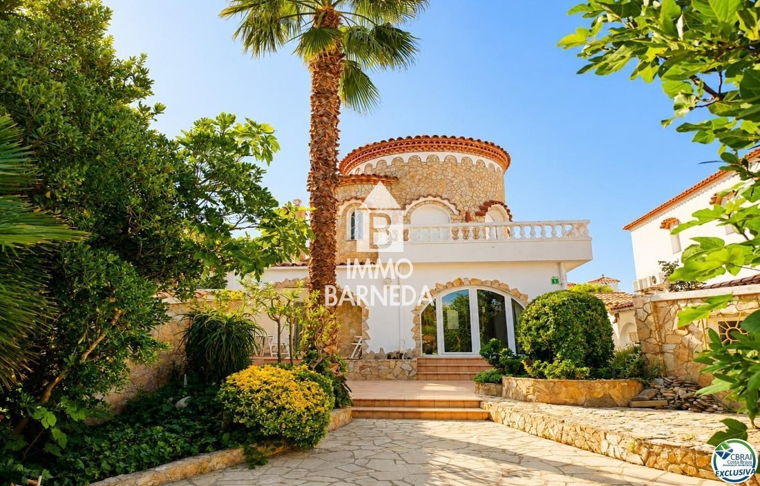 Villa in Empuriabrava, Catalonia, Spain 1 - 18926802