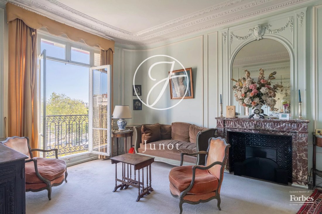 Apartment in Gros Caillou, Paris 7e Arrondissement, Paris 1 - 18923891