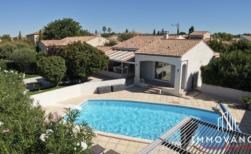 House in Peripherie, Teyran, France 1