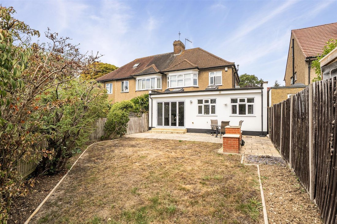 House in Harrow, England 4 - 18925414