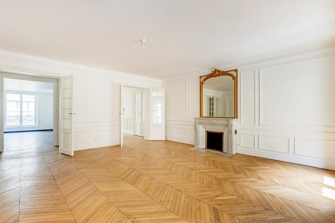 Apartment in Pereire-Malesherbes, Paris 17e Arrondissement, Paris 4 - 18923902