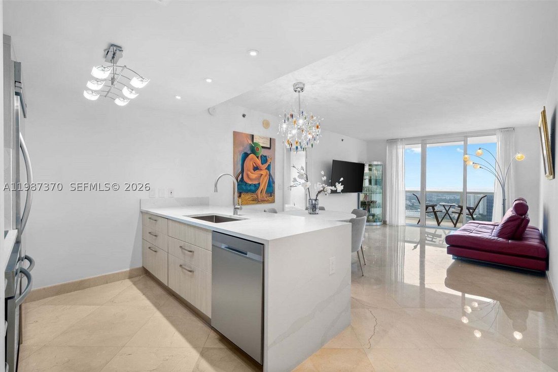 Condo in Hallandale Beach, Florida, United States 3 - 17520330