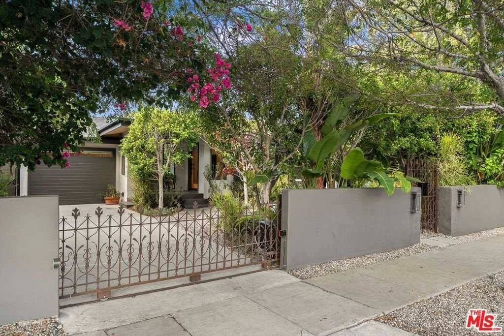 House in Los Angeles, California, United States 1 - 18925037
