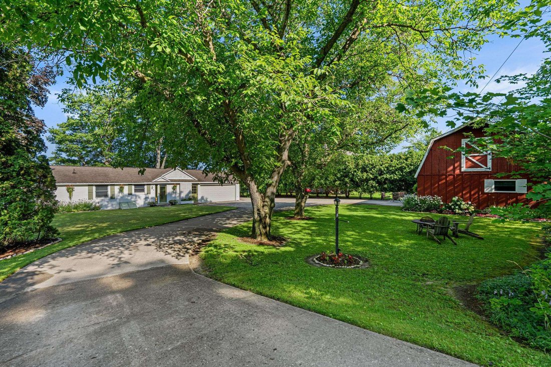 House in Garfield Township, Michigan, United States 5 - 18926502