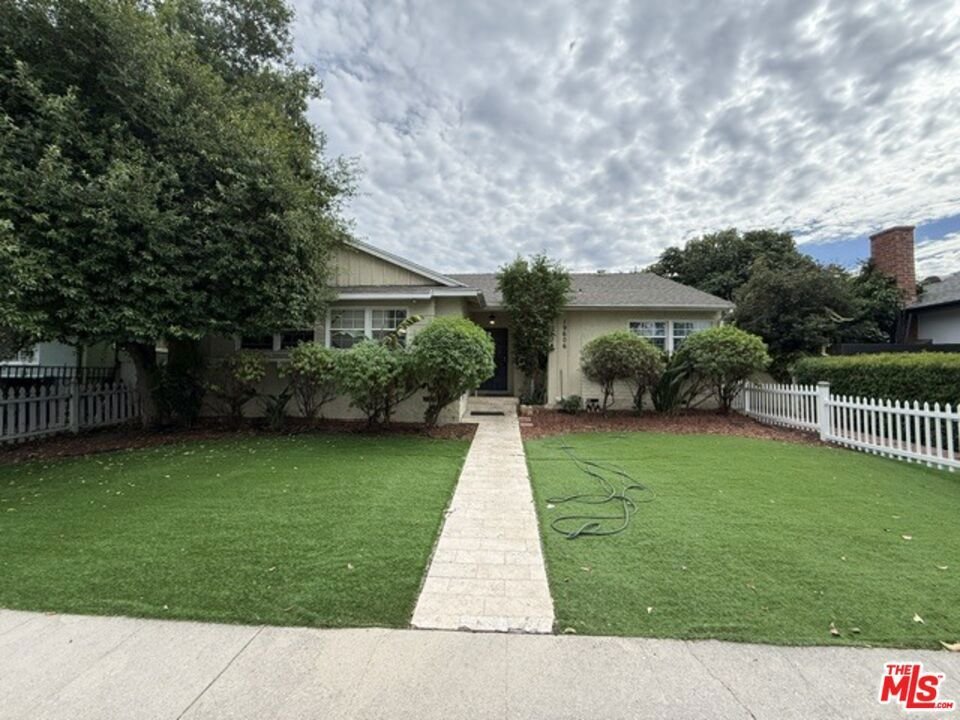 House in Los Angeles, California, United States 1 - 18925025