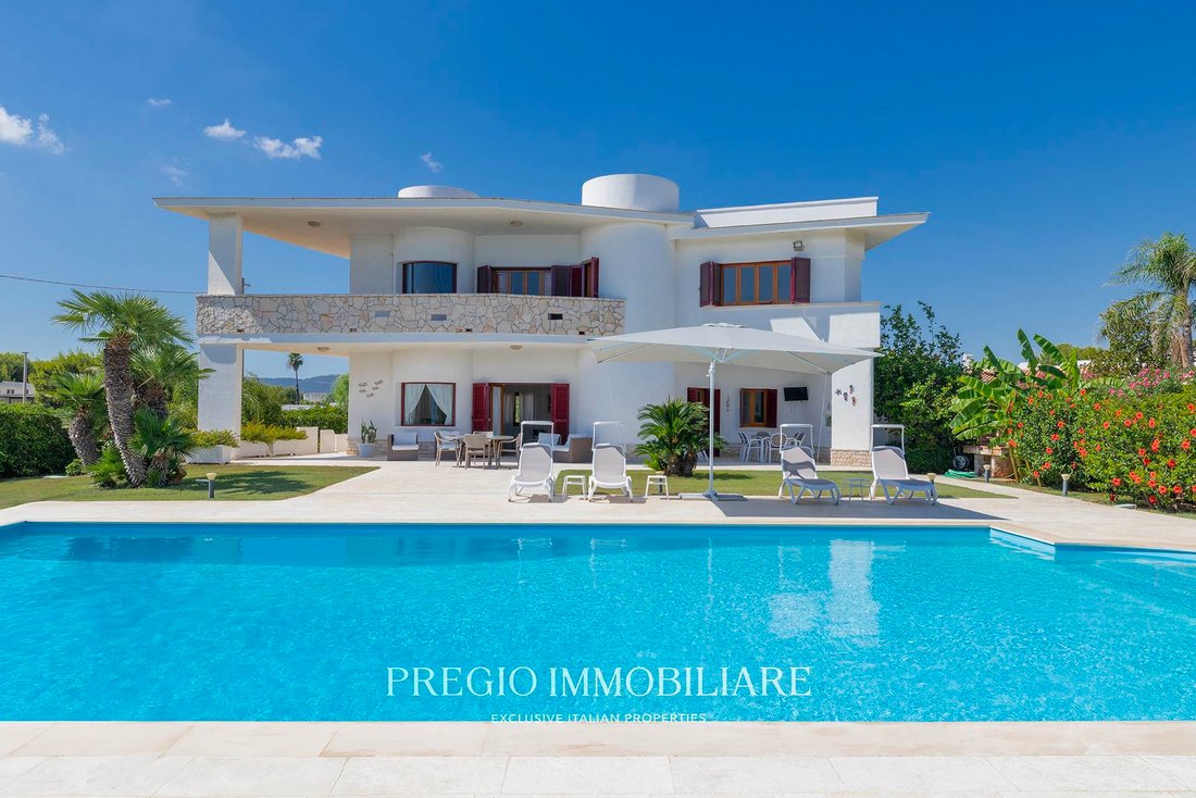 Villa in Capitolo, Monopoli, Apulia 1 - 18926970