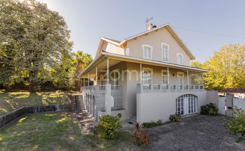 House in Oliveira (Sao Mateus), Braga, Portugal 1
