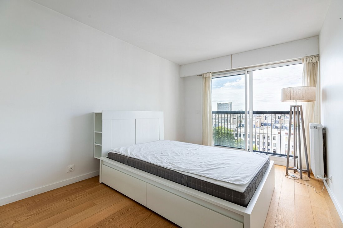 Apartment in Violet Commerce, Paris 15e Arrondissement, Paris 4 - 18927614