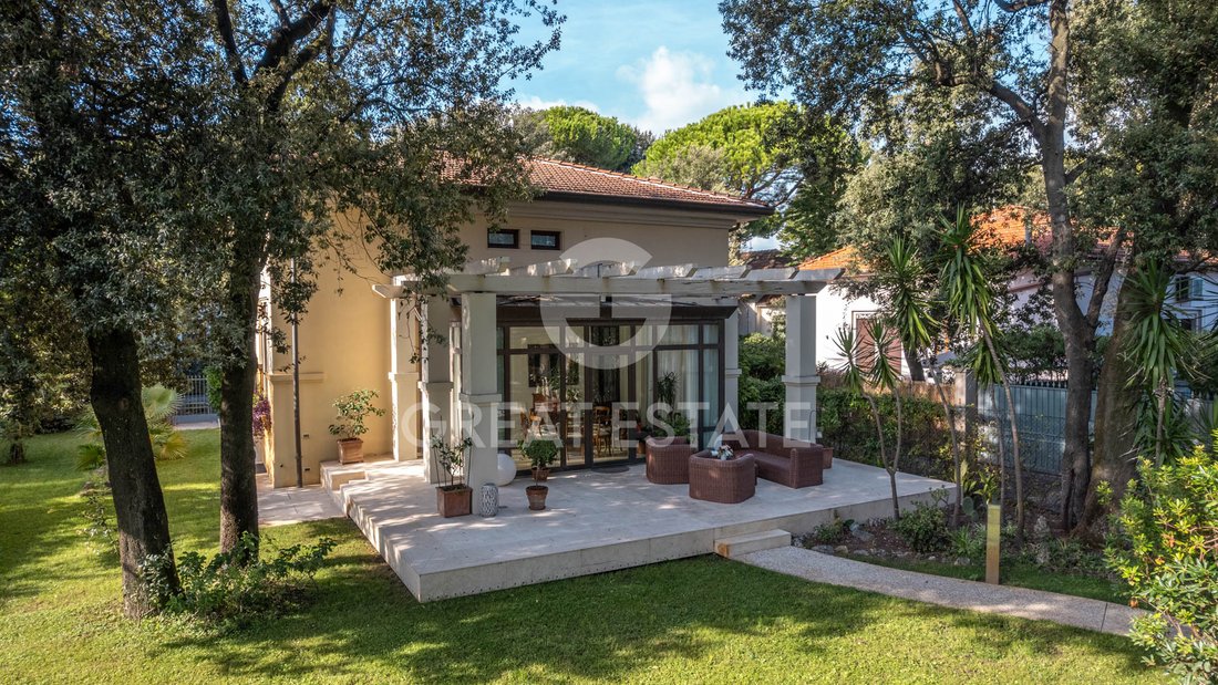 Estate in Camaiore, Tuscany, Italy 1 - 18926796