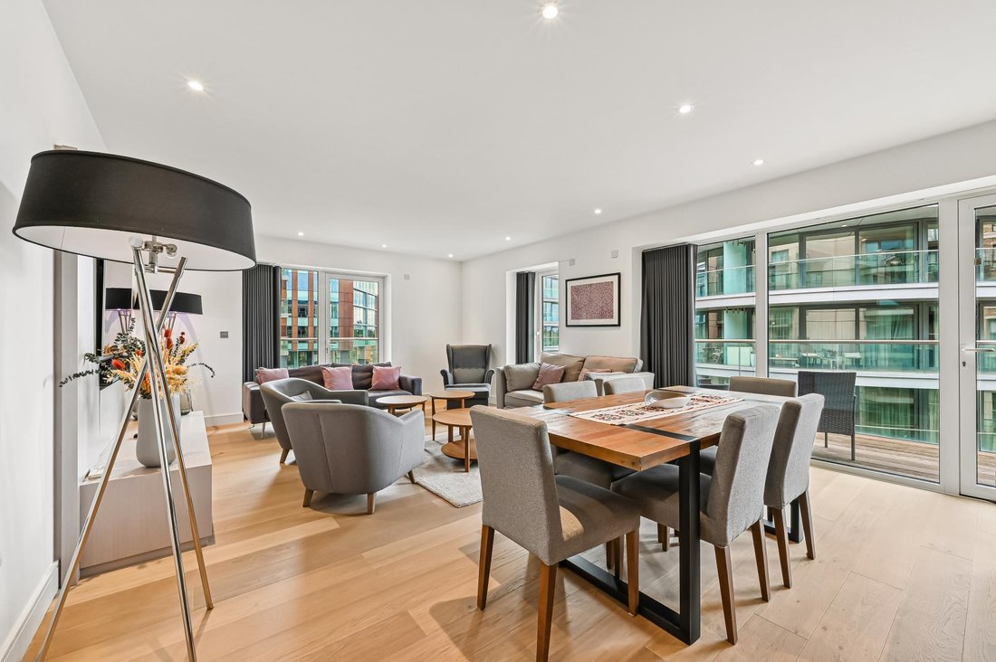 House in Canary Wharf, Tower Hamlets, England 1 - 18925560