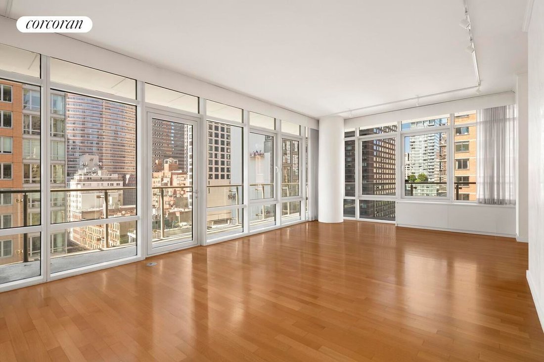 Condo in New York, New York, United States 1 - 18924680