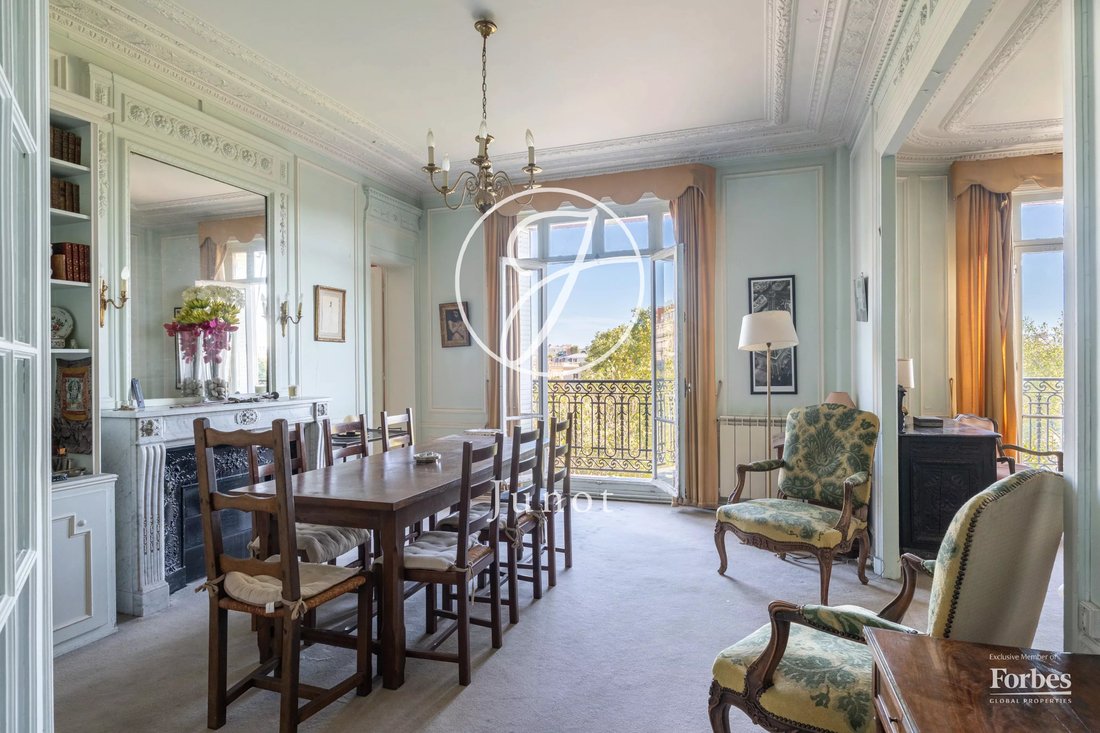 Apartment in Gros Caillou, Paris 7e Arrondissement, Paris 4 - 18923891