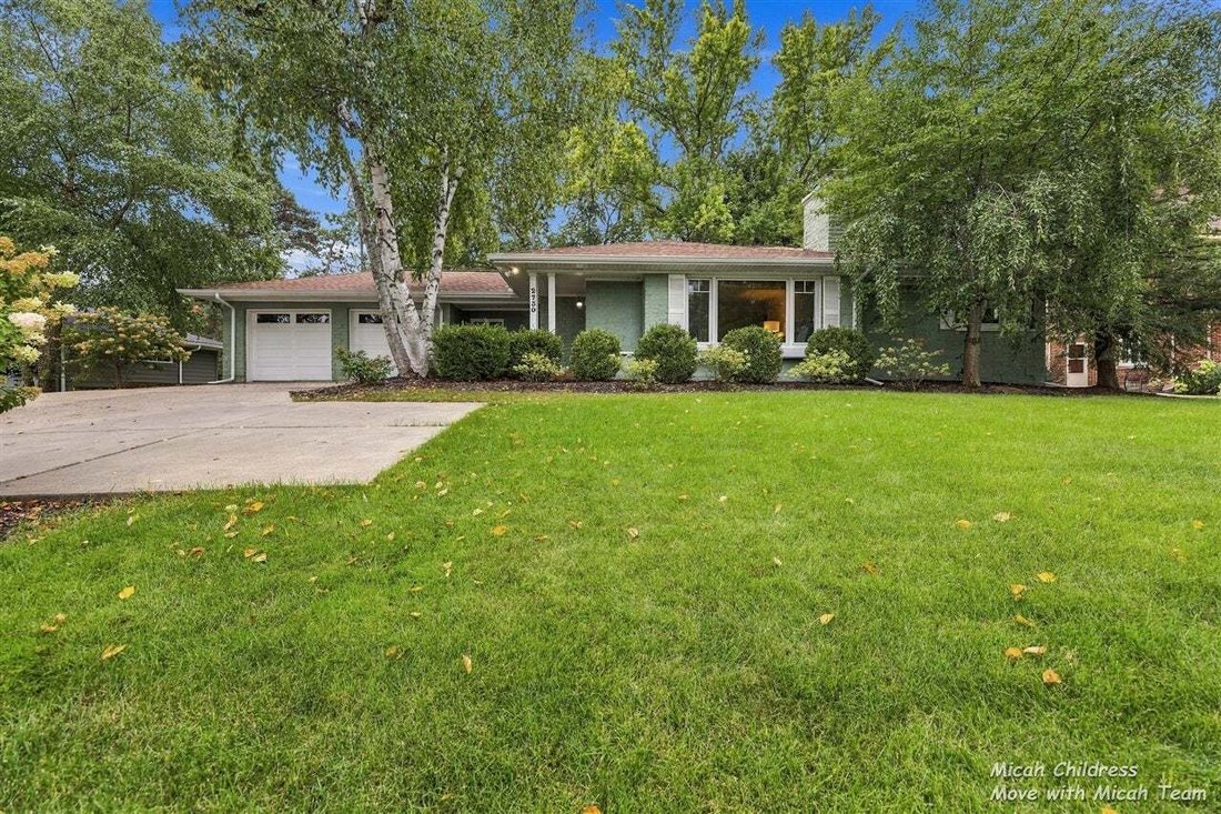 House in East Grand Rapids, Michigan, United States 1 - 18926515