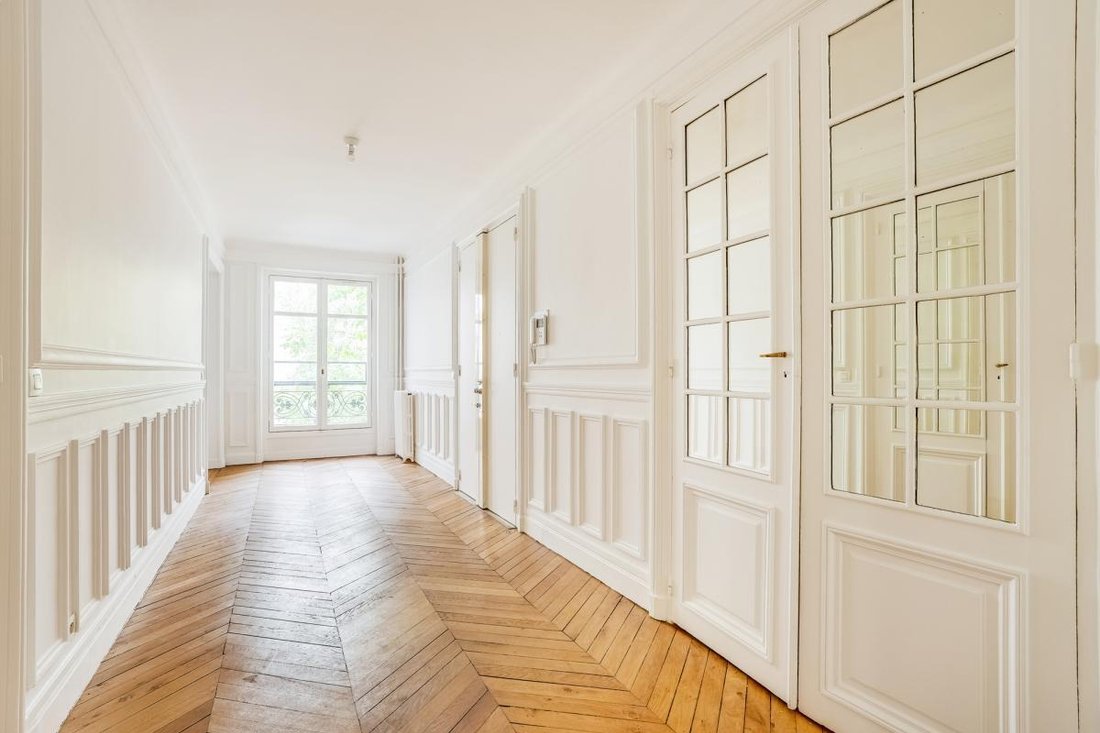 Apartment in Pereire-Malesherbes, Paris 17e Arrondissement, Paris 5 - 18923902