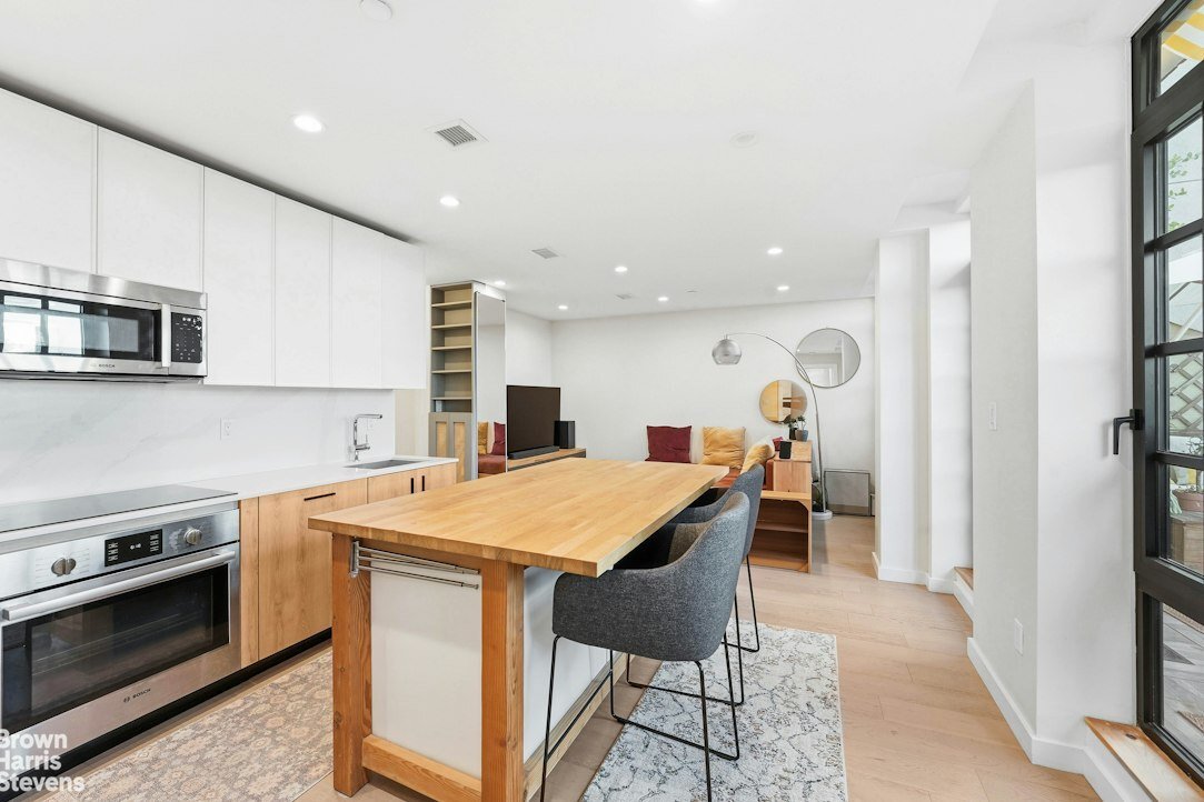 Condo in New York, New York, United States 4 - 18925578