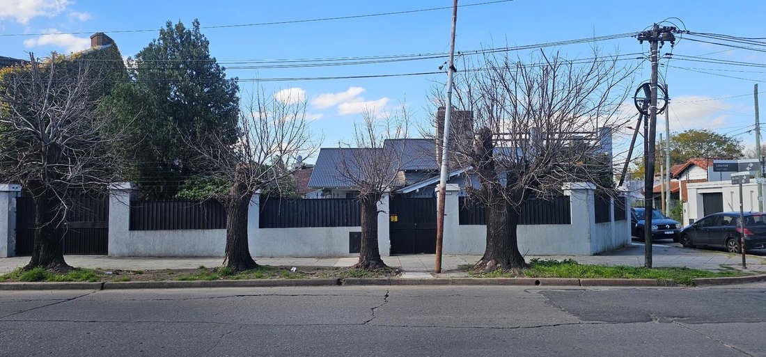 House in Haedo, Buenos Aires Province, Argentina 1 - 18924536