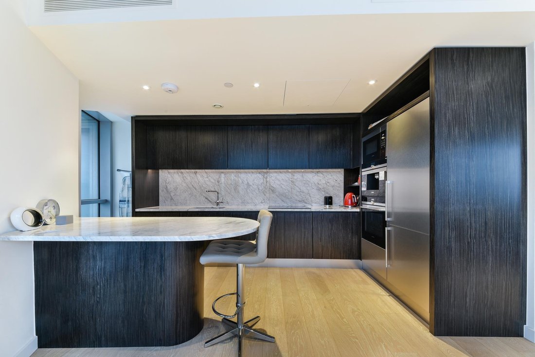 Apartment in Canary Wharf, Tower Hamlets, England 4 - 18925600