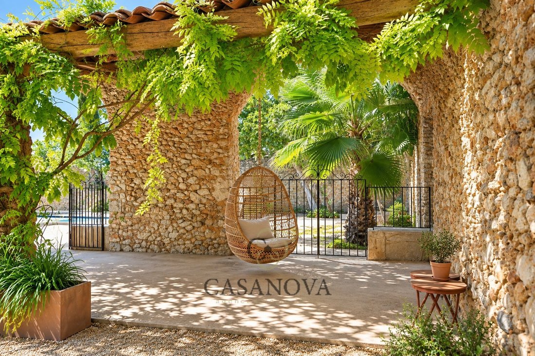 House in Le Tholonet, Provence-Alpes-Côte d'Azur, France 4 - 18927493