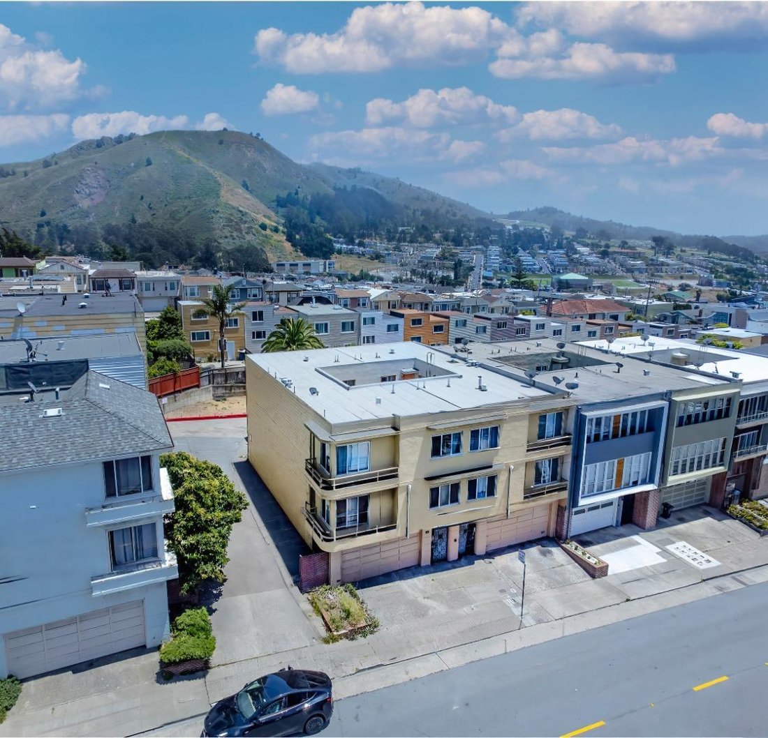 Colma, California, United States 2 - 18924958