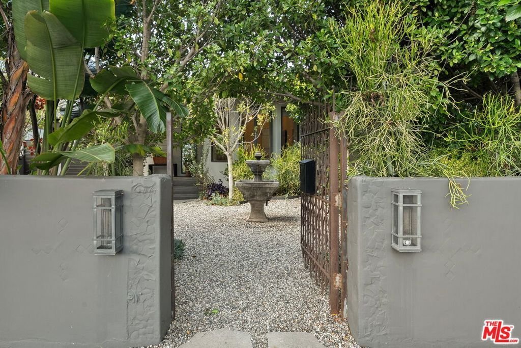 House in Los Angeles, California, United States 2 - 18925037