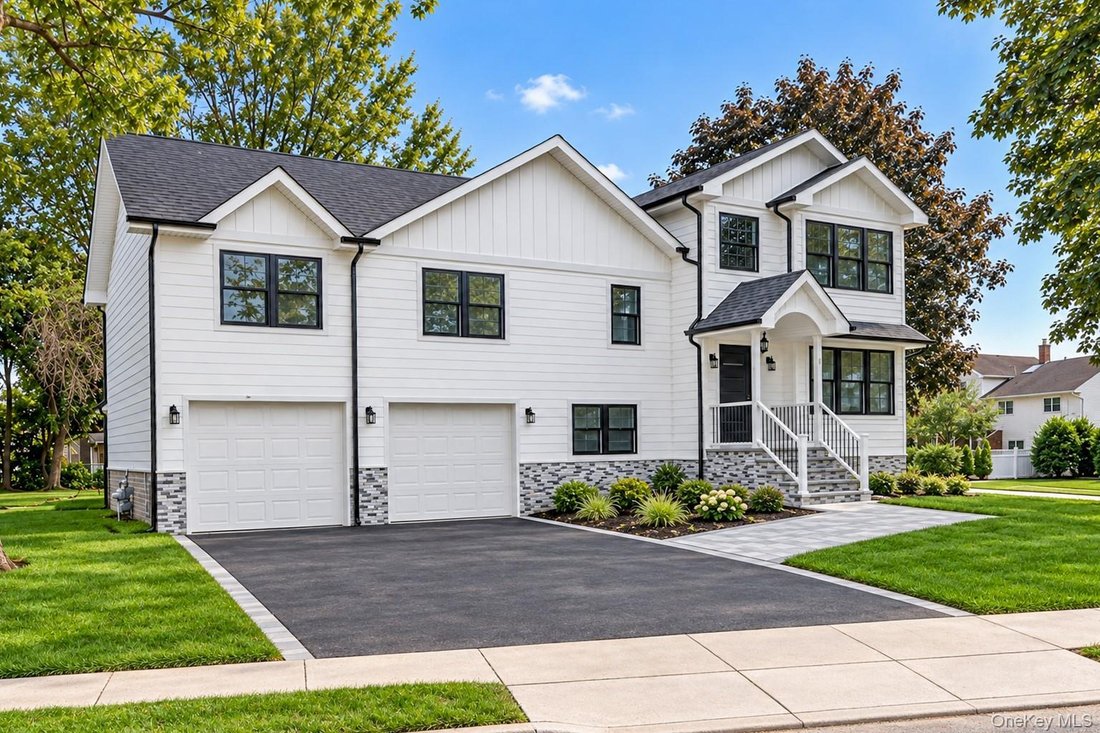House in Syosset, New York, United States 2 - 18925969